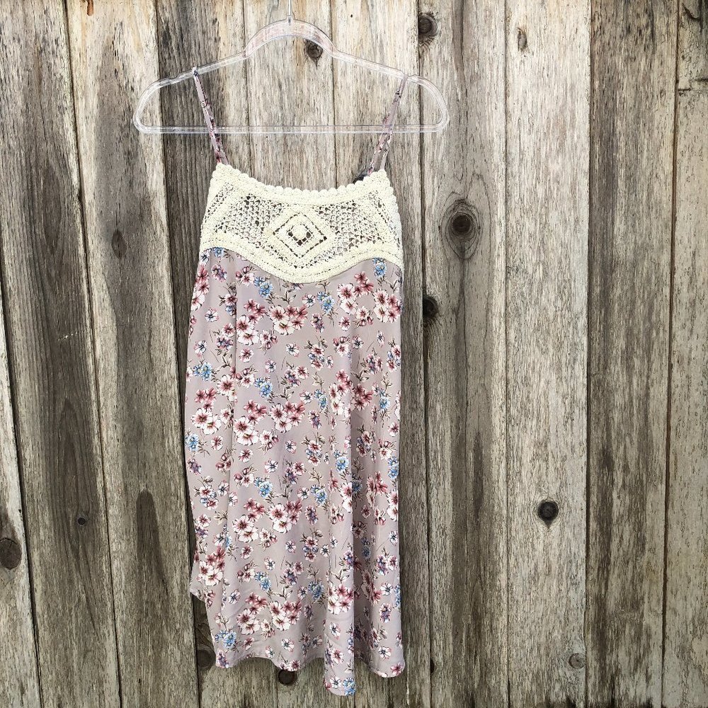 Coverstitched Crochet Lace Floral Sleeveless Mini Dress Large